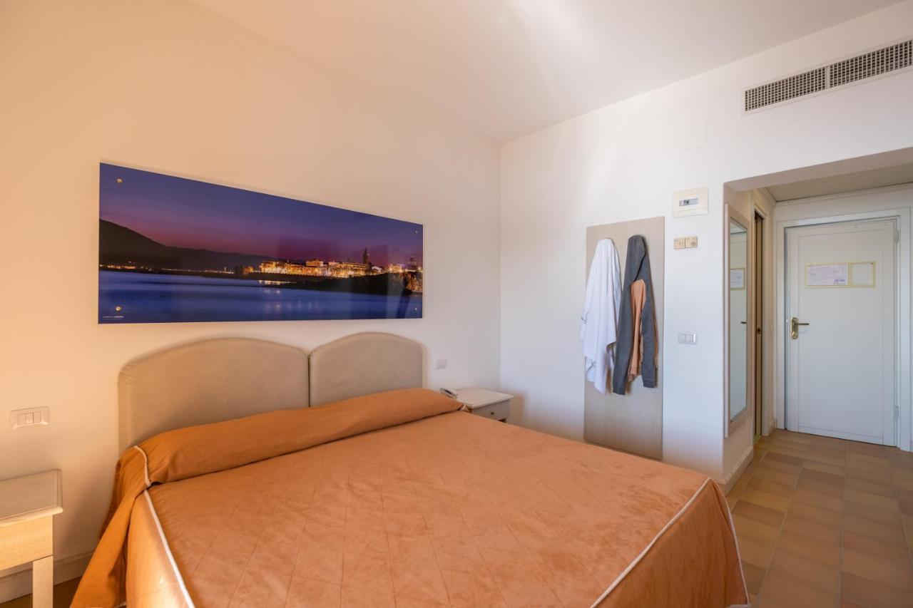 Hotel Punta Negra Fertilia Esterno foto