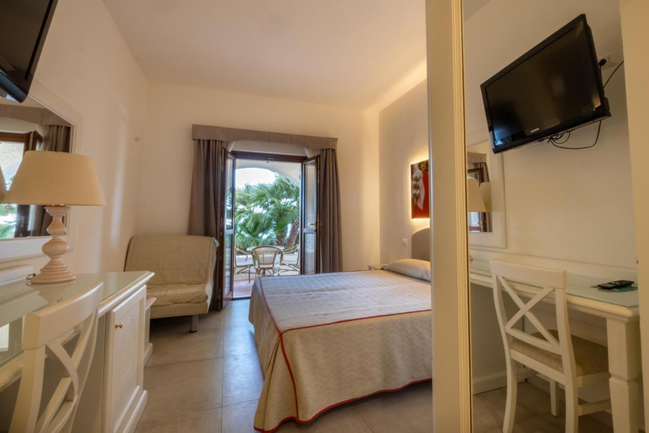 Hotel Punta Negra Fertilia Esterno foto