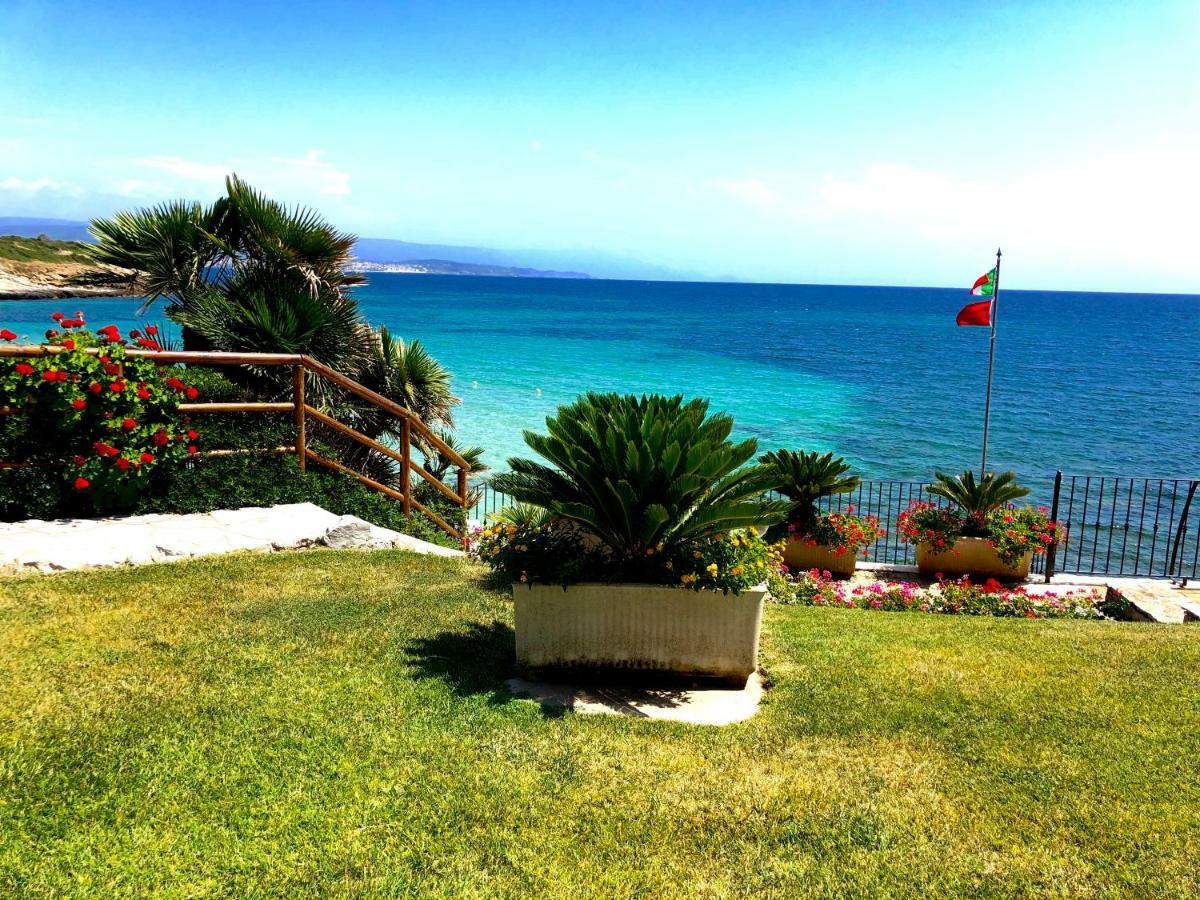 Hotel Punta Negra Fertilia Esterno foto